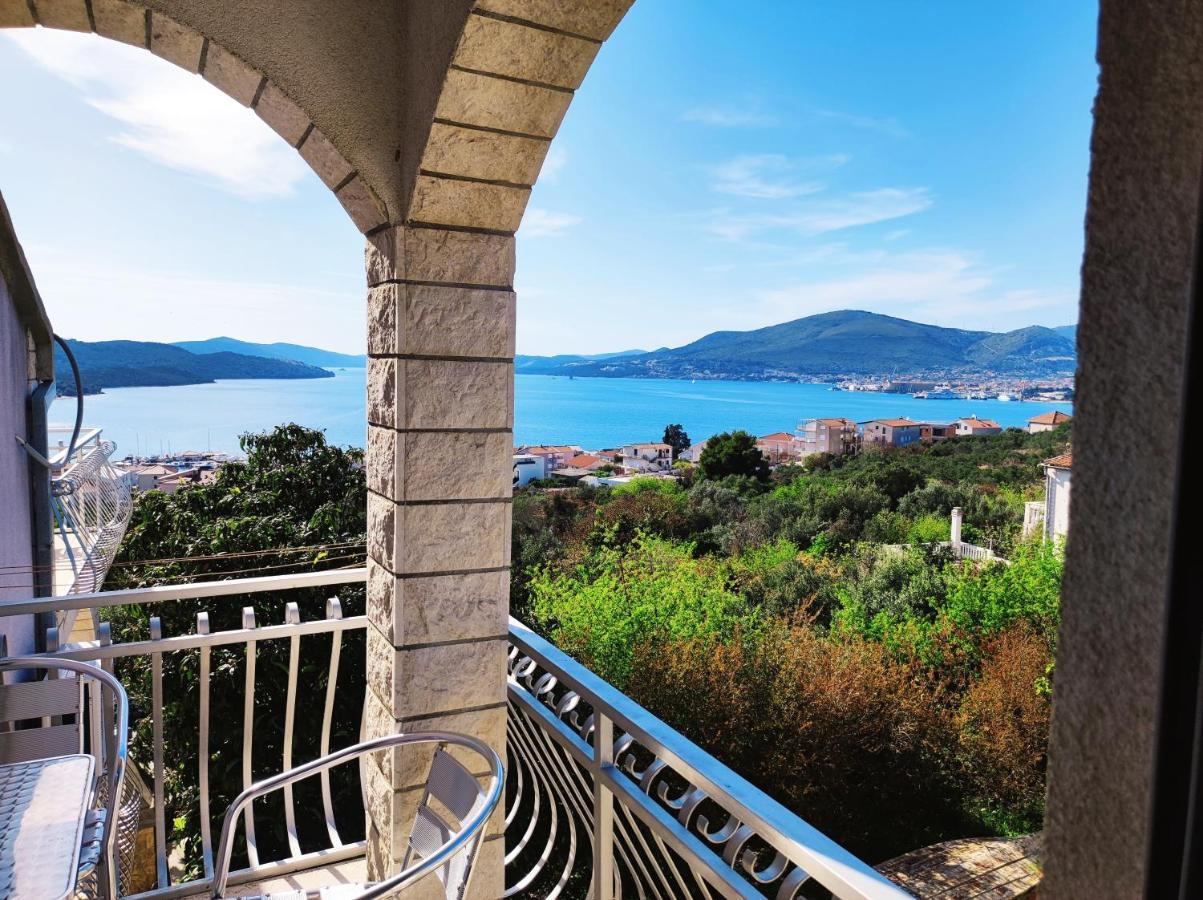 Dream View Apartments Dalmatia Трогир Екстериор снимка